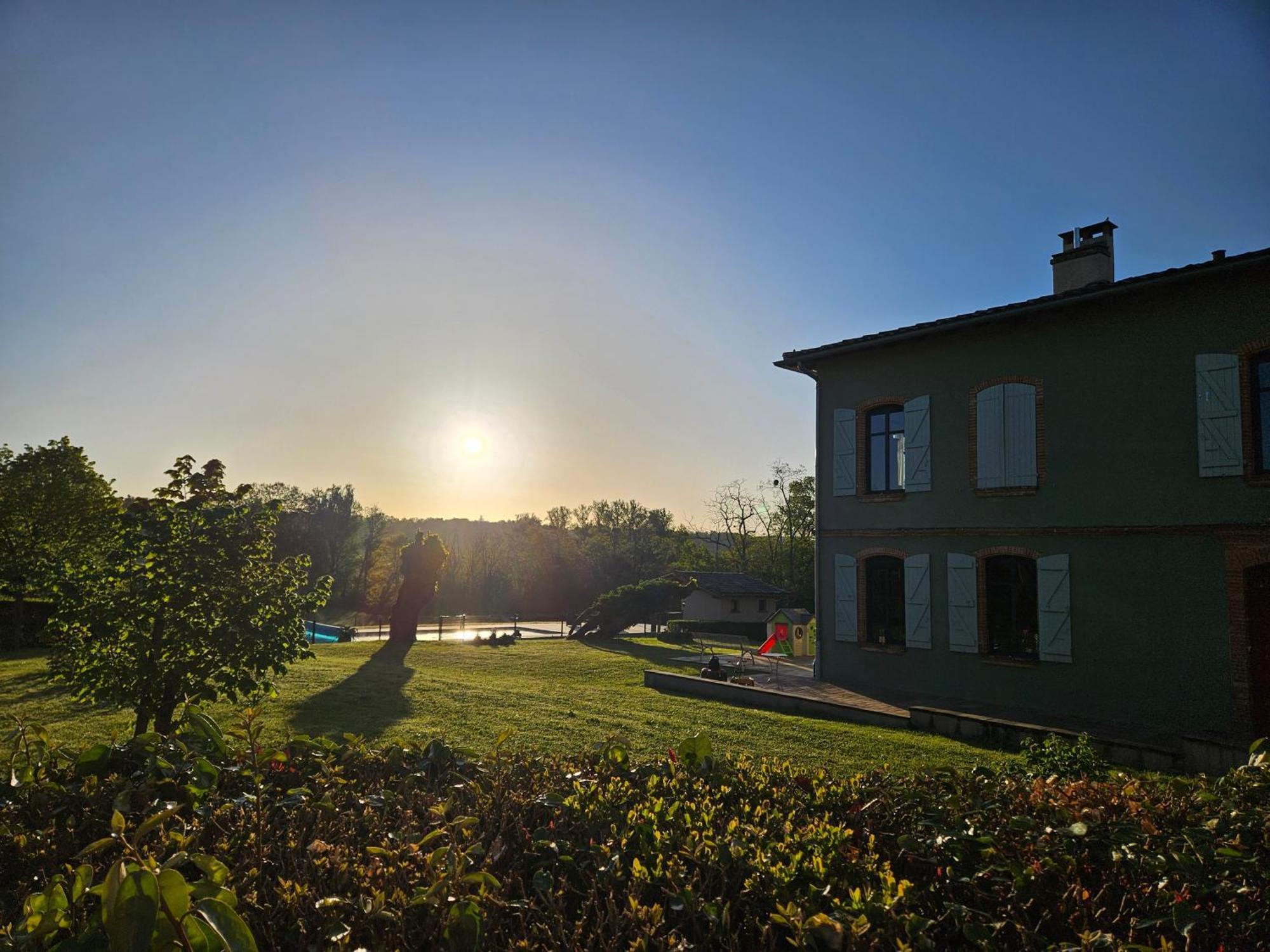Bed and Breakfast Domaine De Belcayre Монтобан Экстерьер фото